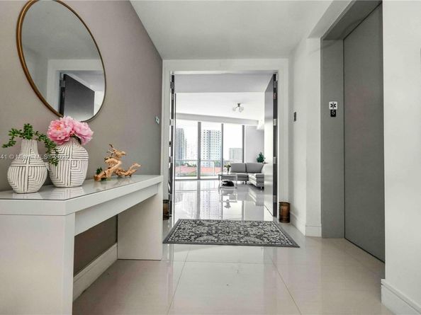 3250 NE 188th St 502, Aventura FL 33180