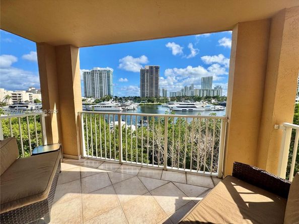 19877 E Country Club Dr 3408, Aventura FL 33180