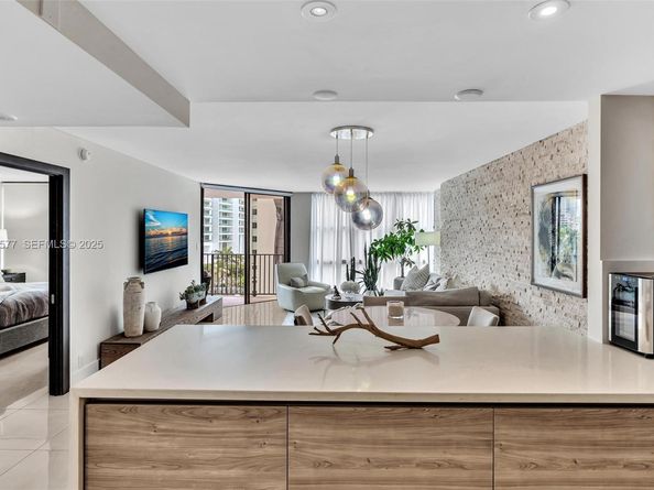 1865 Brickell Ave A703, Miami FL 33129