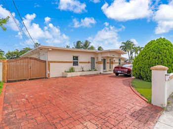 11470 SW 57th Ter