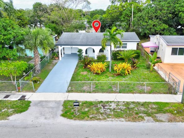 1035 NW 11th Ct, Fort Lauderdale FL 33311