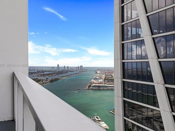 1040 Biscayne Blvd 4208, Miami FL 33132