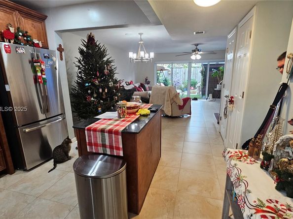 3321 Farragut St 7H, Hollywood FL 33021