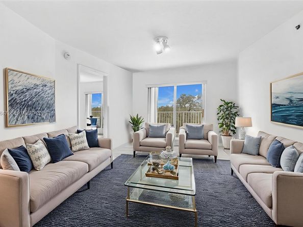 2475 NW 16th St Rd 601, Miami FL 33125