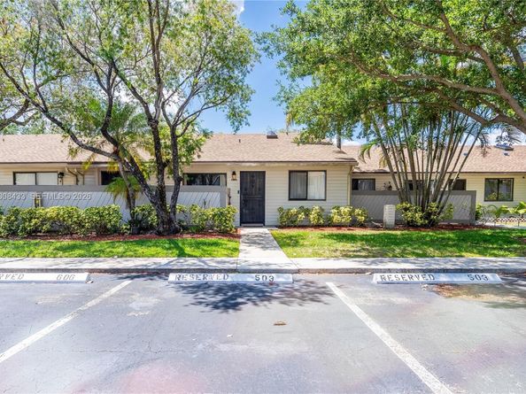 9804 NW 37th St 3E, Sunrise FL 33351