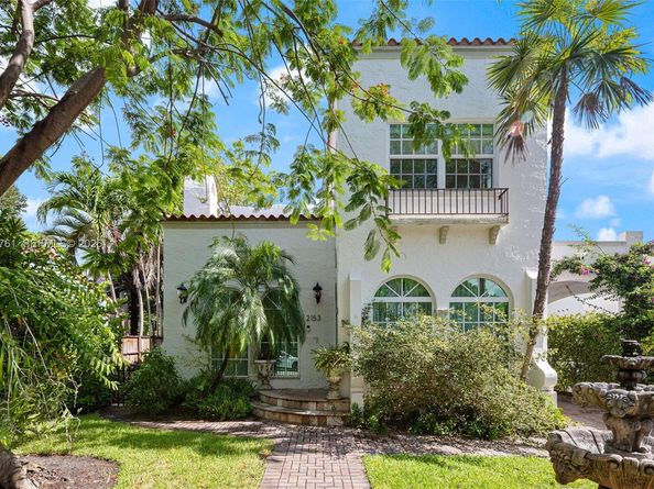 2153 SW 13th St, Miami FL 33145