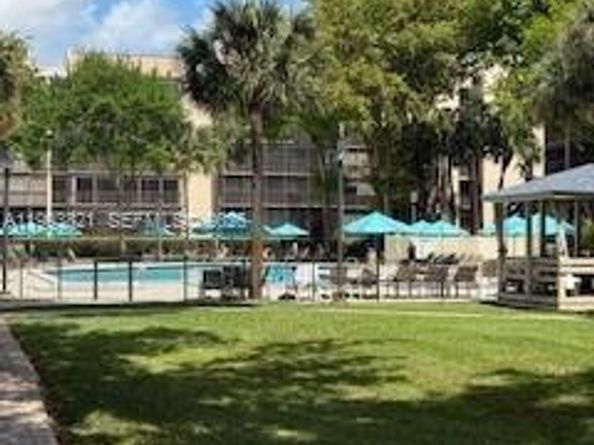 2812 N 46th Ave G370, Hollywood FL 33021