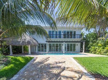 425 N Shore Dr
