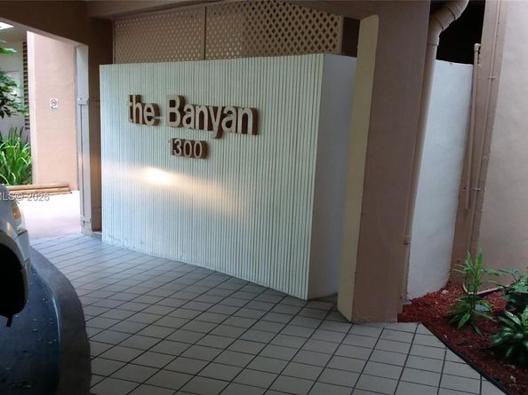 1300 St Charles Pl 308, Pembroke Pines FL 33026