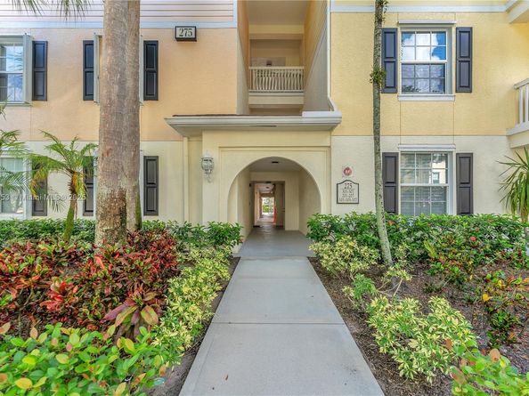 275 Murcia Dr 104, Jupiter FL 33458