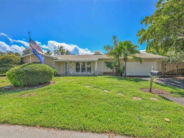 2750 SE 3rd St, Pompano Beach FL 33062