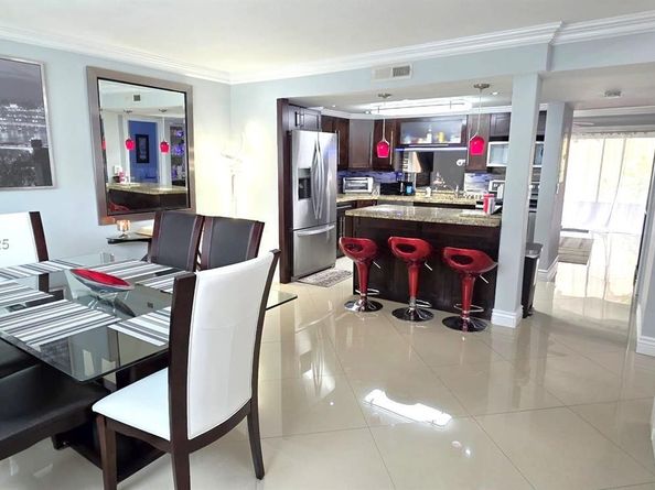 3282 N Pine Island Rd 301, Sunrise FL 33351