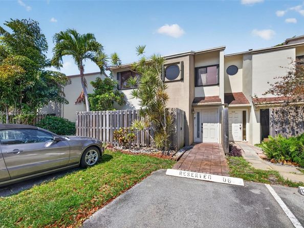 341 City View Dr, Fort Lauderdale FL 33311