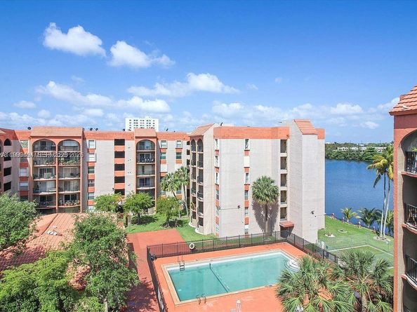 5199 NW 7th St 111, Miami FL 33126
