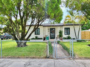 201 SW 62nd Ave