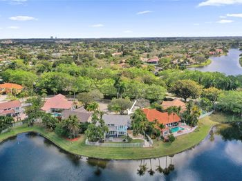 1078 Laguna Springs Dr