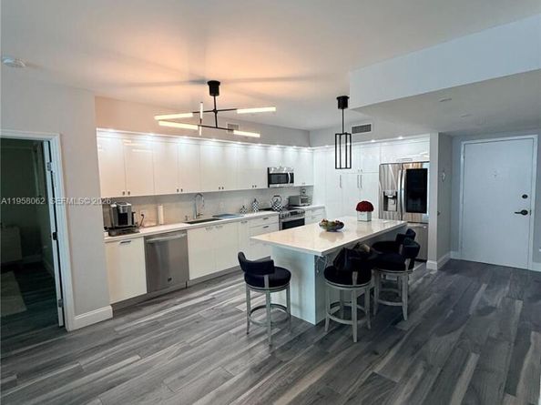 17555 Atlantic Blvd UPH3, Sunny Isles Beach FL 33160