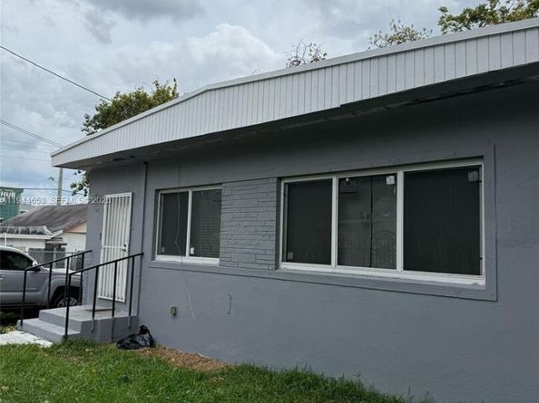 170 NE 68th Ter, Miami FL 33138