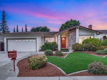 850 Roble Drive