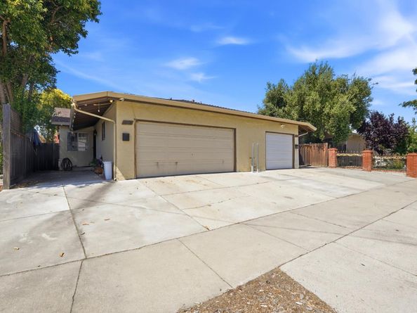159 Roundtable Drive, San Jose CA 95111