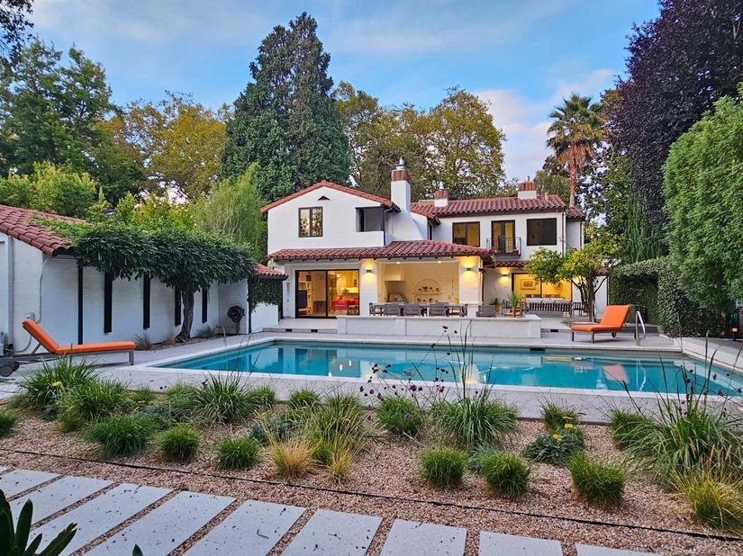 560 Center Drive, Palo Alto CA 94301