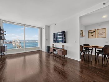 425 1st Street