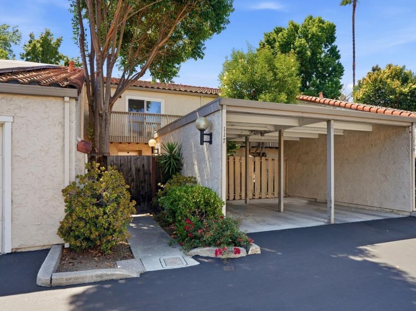 117 Mission Drive, East Palo Alto CA 94303