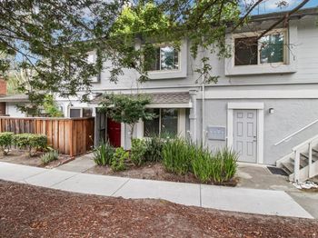 1117 Sutherland Lane