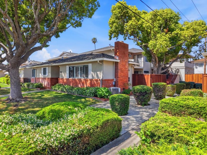94 Roxbury Street, Santa Clara CA 95050