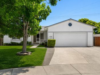 1116 Oakbluff Court