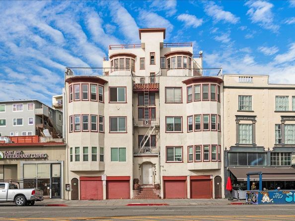 Grand, Oakland CA 94610