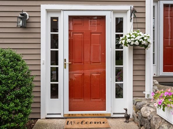 600 Trapelo Rd 8, Waltham MA 02452