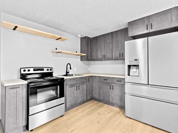 62-A/D Grove St, Fitchburg MA 01420