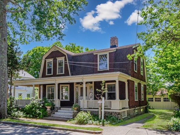 43 Main St, Mattapoisett MA 02739
