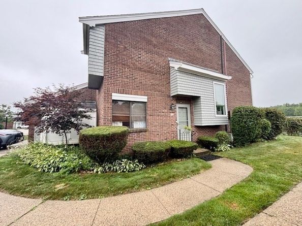272 Greenbrook Drive 272, Stoughton MA 02072