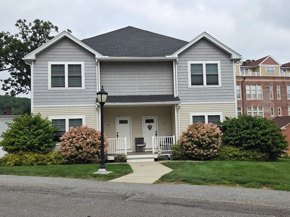 27 Eagle Nest 27, Clinton MA 01510