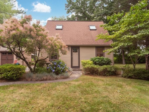 634 Pine St, Bridgewater MA 02324