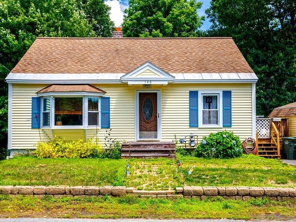 148 Pond St, Leominster MA 01453