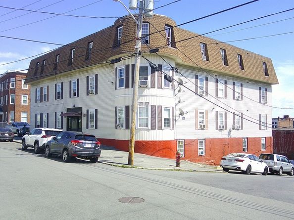30-32 High, Lynn MA 01902