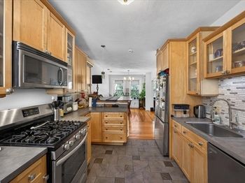23 Netherlands Rd