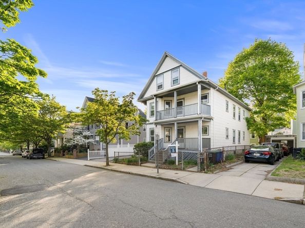 29 Victoria St, Somerville MA 02144