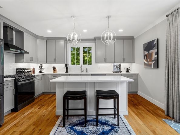 26 Neponset Ave 26, Boston MA 02131