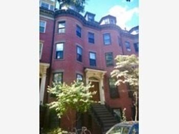 32 Rutland Sq