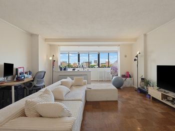 6 Whittier Pl