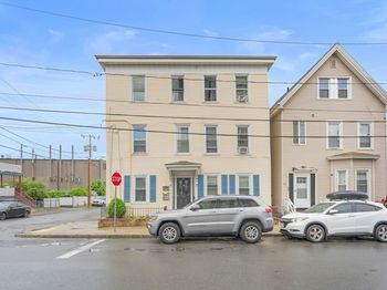 39 Spencer Ave