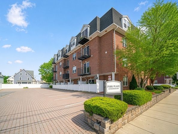 179 Park St 403, Medford MA 02155