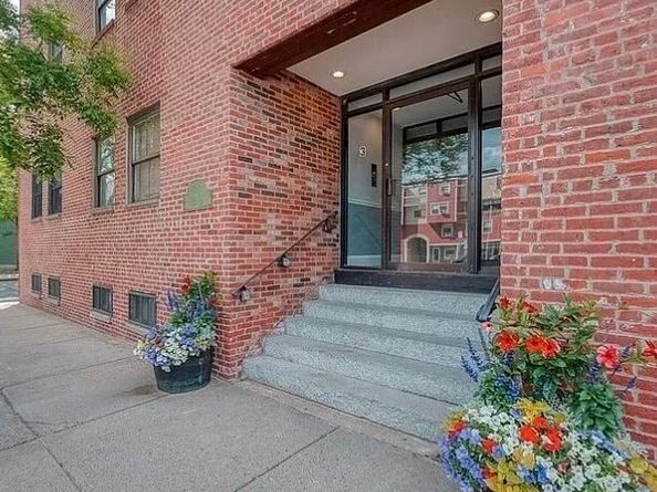 3 Essex Street 10, Boston MA 02129