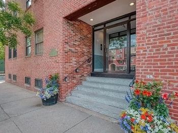 3 Essex Street
