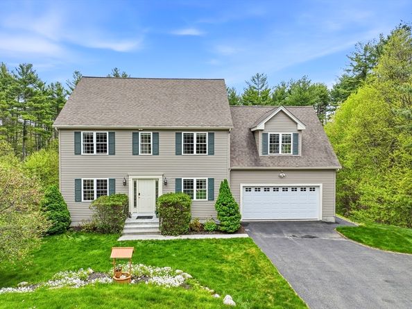 378 Moon Hill Rd, Northbridge MA 01534