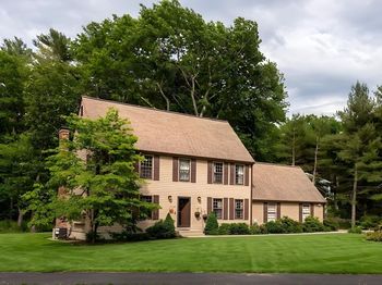1 Montaup Road